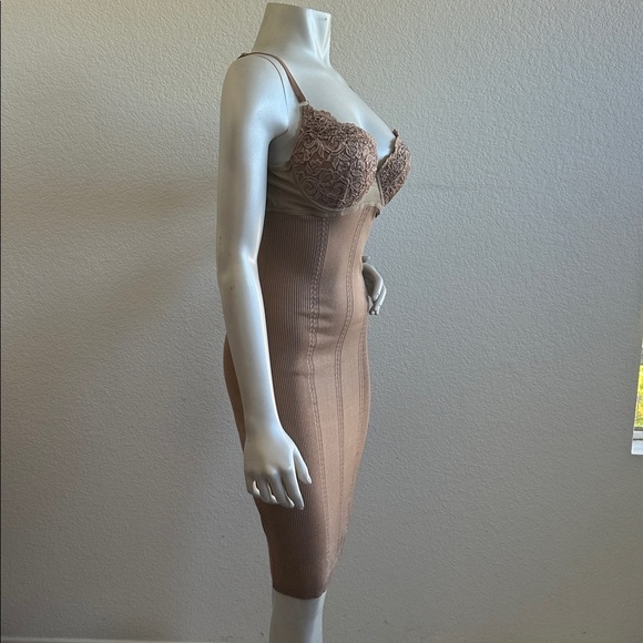 Vintage 90’s Marciano Tan Lace Shapewear Dress - Picture 6 of 8
